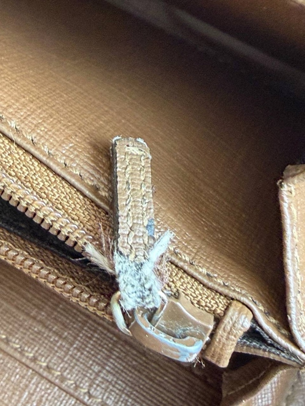Gucci GG Supreme Monogram Coated Canvas Zip Wallet - Picture 11 of 13